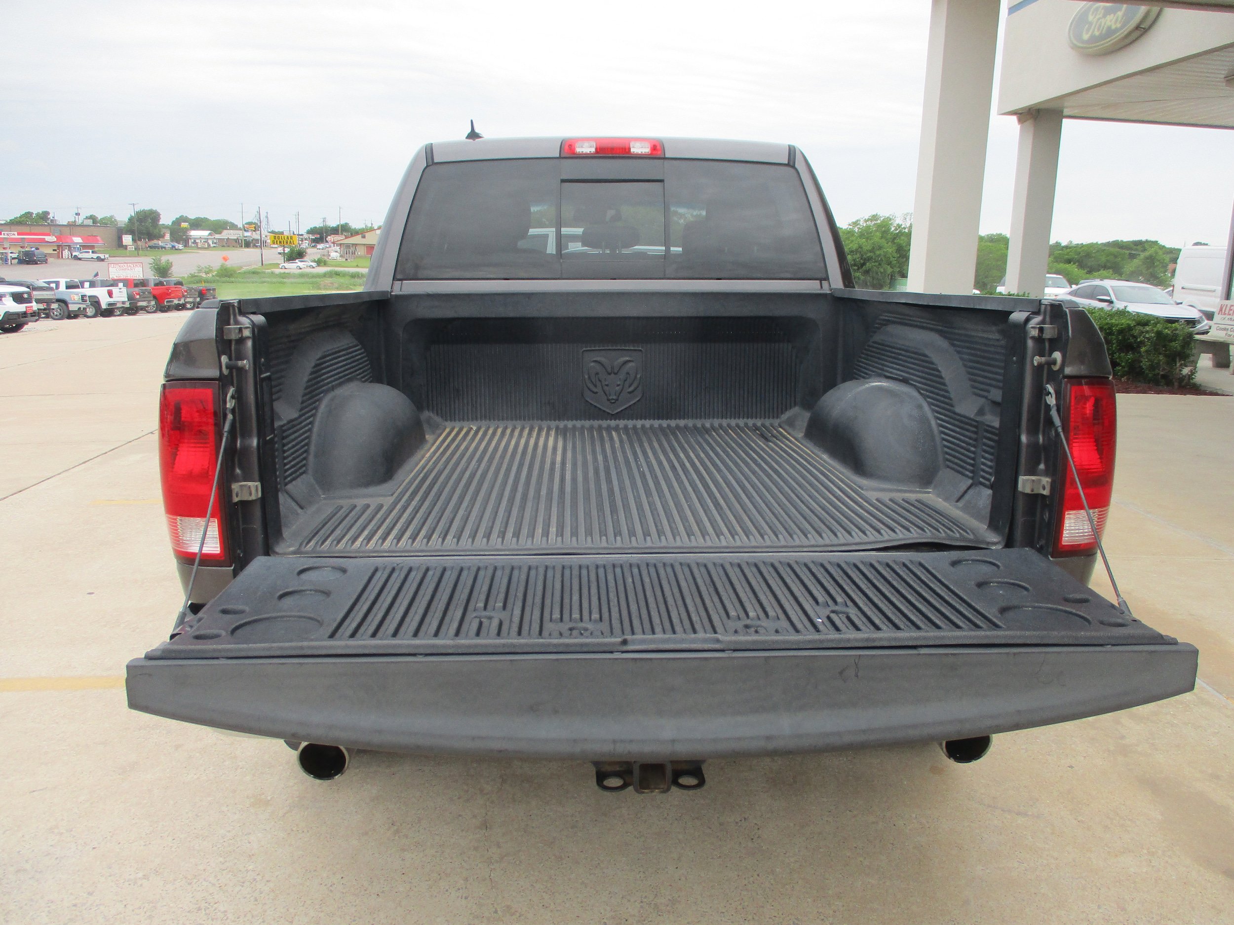 Used 2015 RAM 1500 Lone Star AWD/4WD image 9