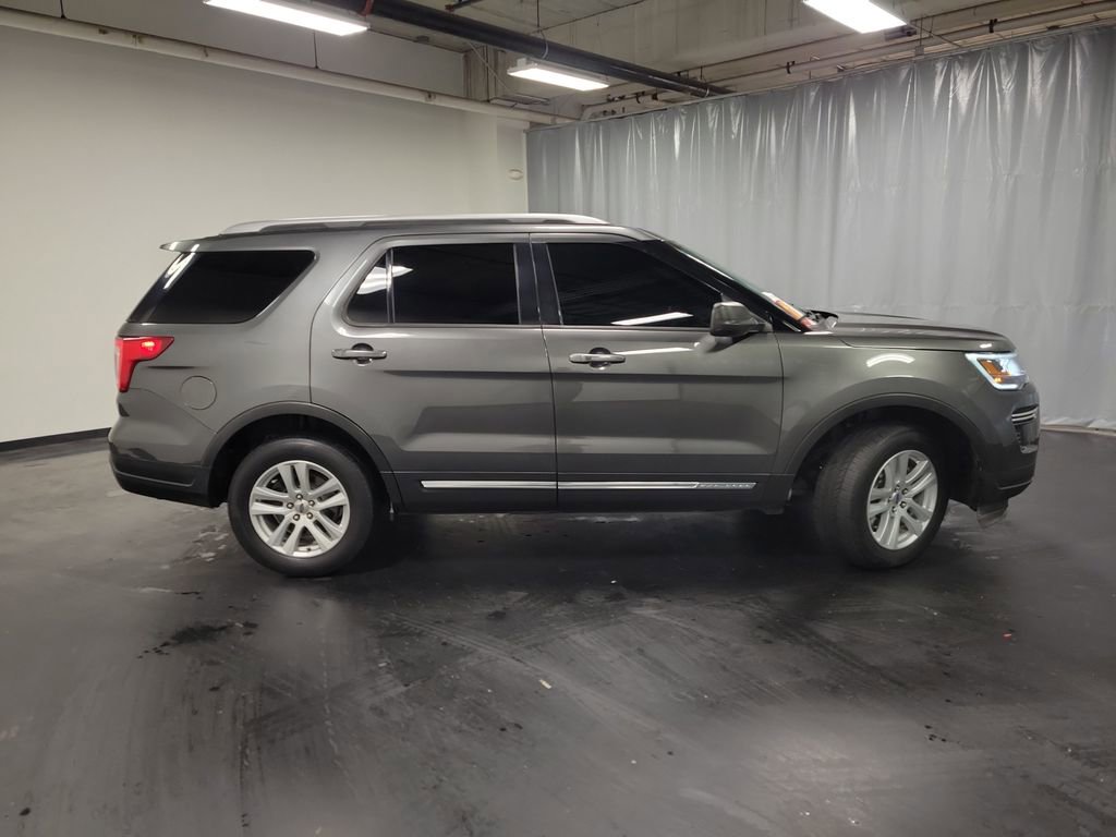 Used 2018 Ford Explorer XLT image 10