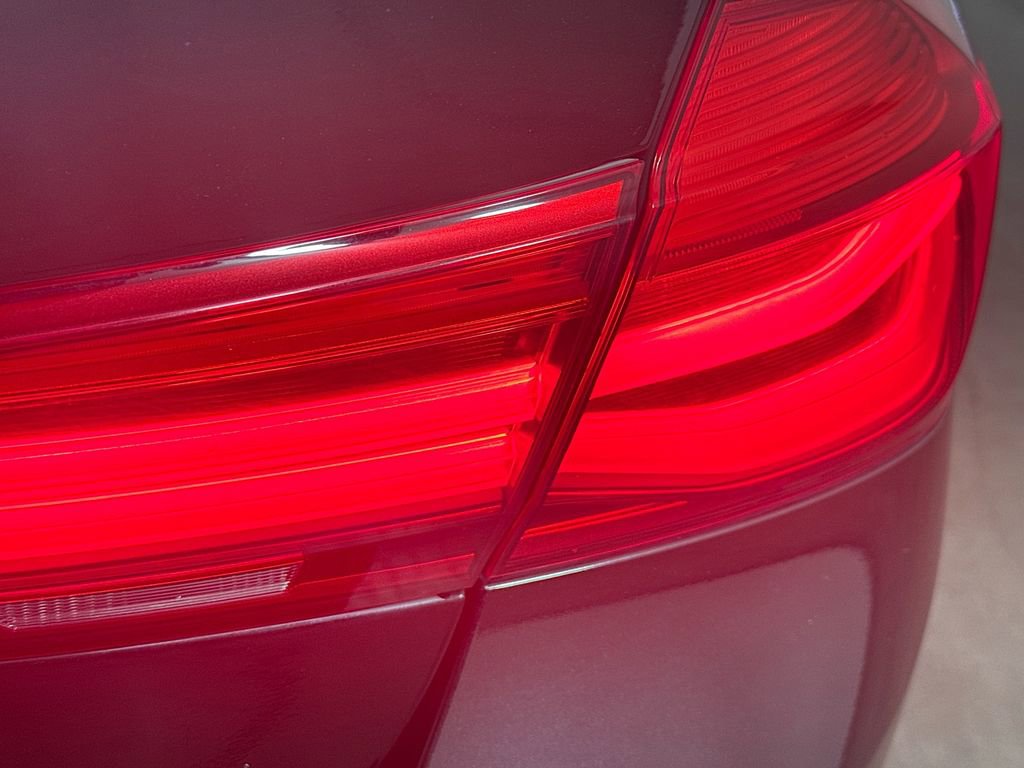 Used 2017 BMW 330i Sedan image 32