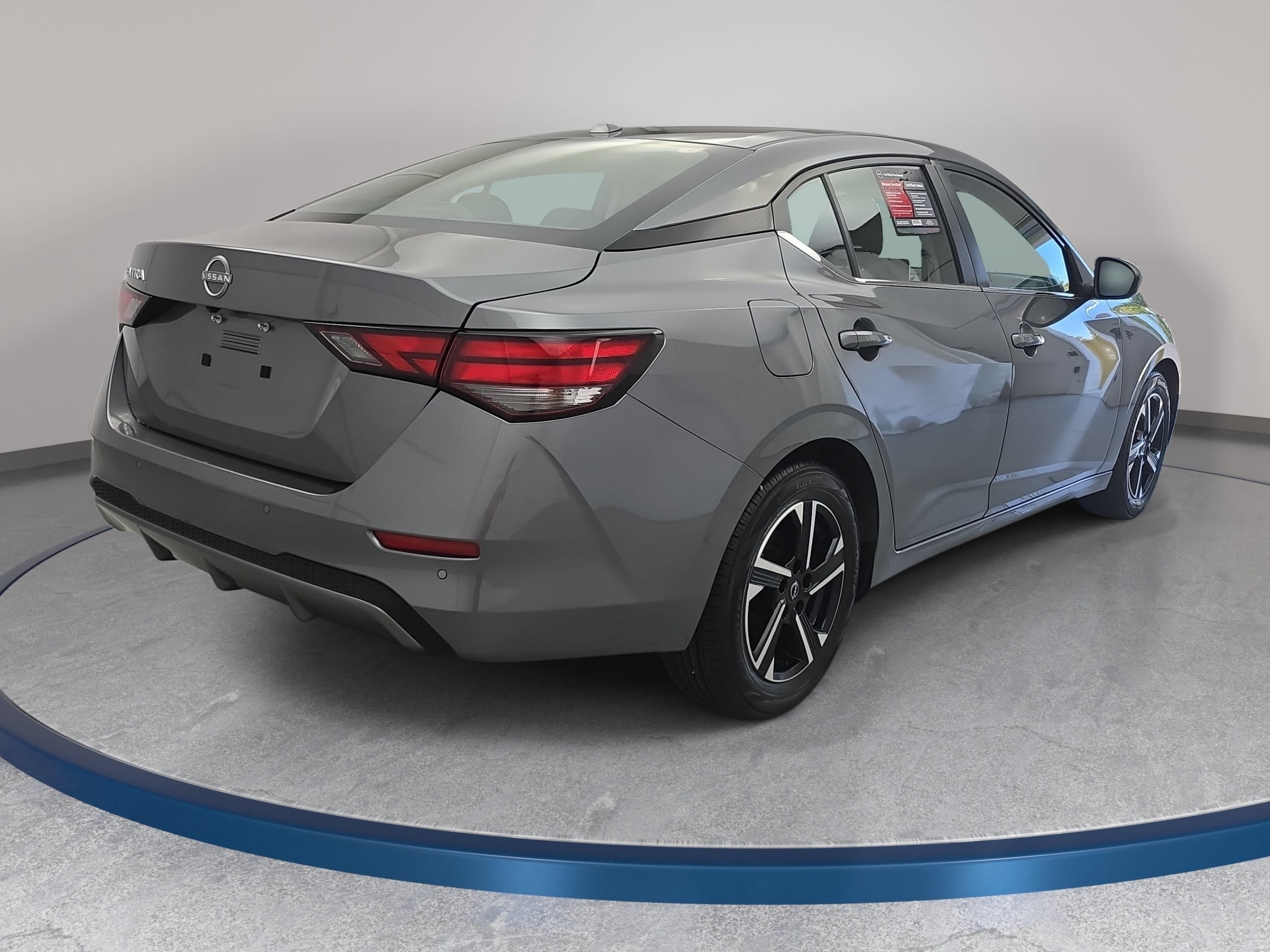 Used 2025 Nissan Sentra SV FWD image 5