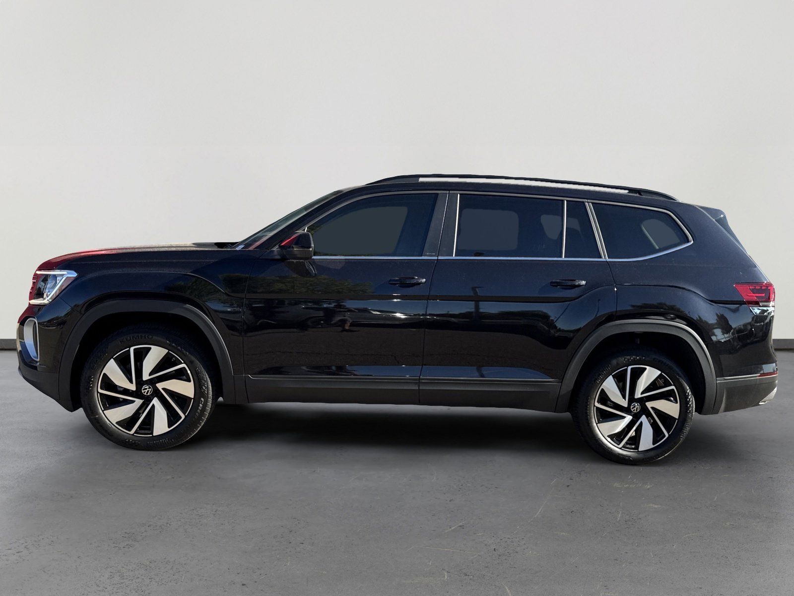 New 2026 Volkswagen Atlas SE image 3