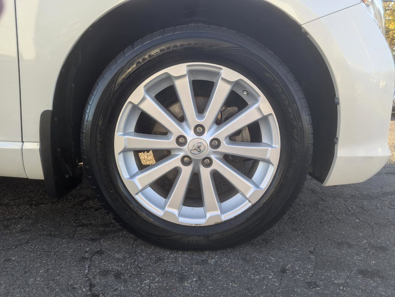 Used 2012 Toyota Venza XLE AWD/4WD image 53