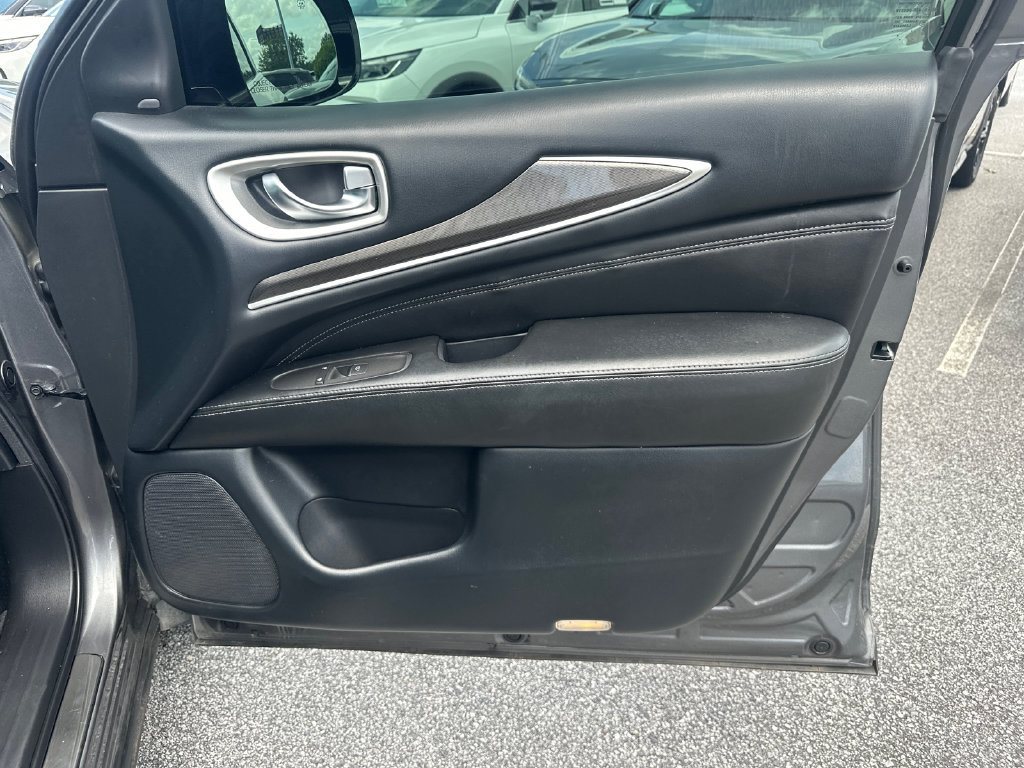 Used 2020 INFINITI QX60 Luxe w/ Essential Package FWD image 12