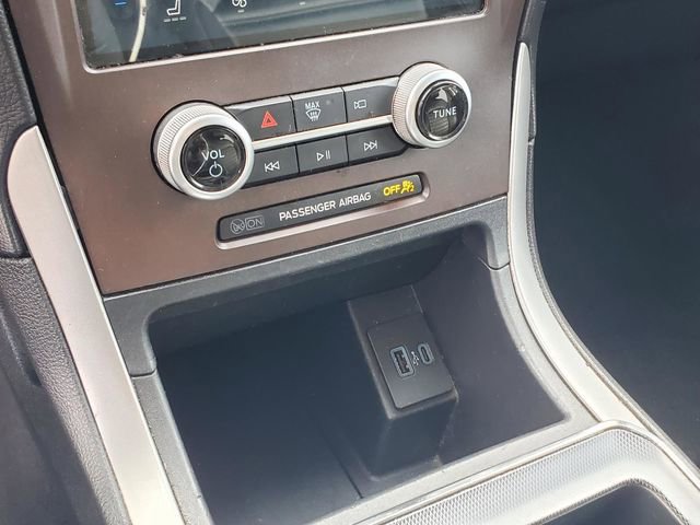 Used 2021 Ford Edge SEL image 23