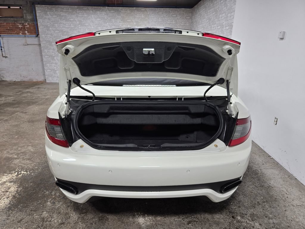 Used 2016 Maserati GranTurismo Sport RWD image 38