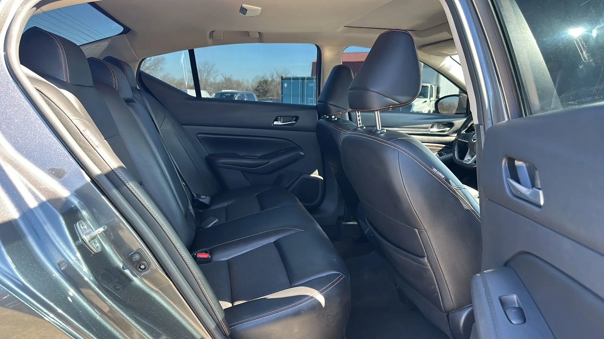 Used 2022 Nissan Altima 2.5 SR w/ Midnight Edition Package image 15