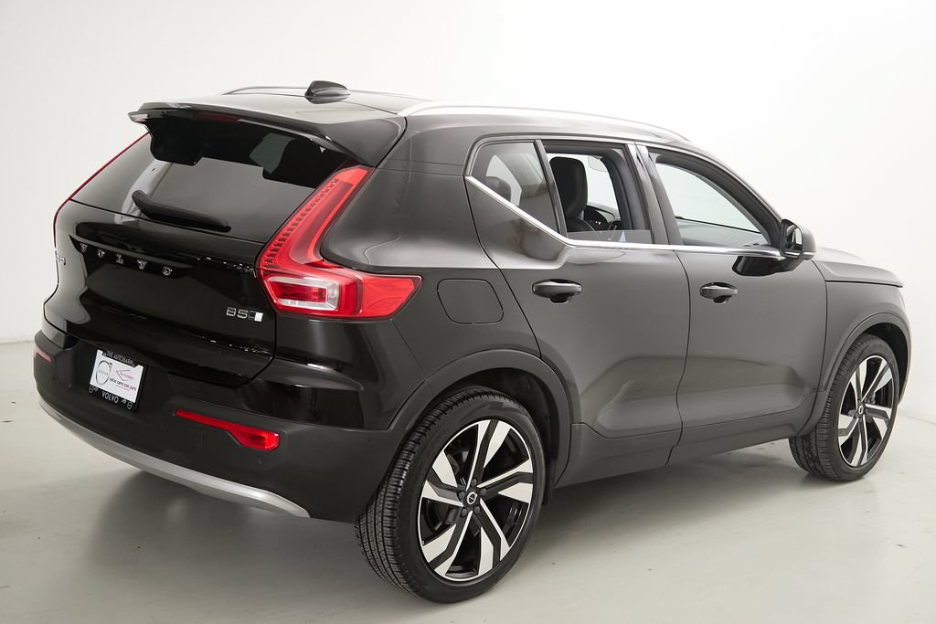 Certified 2023 Volvo XC40 B5 Plus w/ Driver Assist Package AWD/4WD image 9