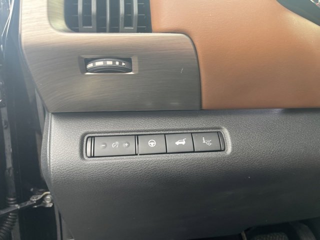 Certified 2023 Nissan Pathfinder Platinum w/ Lighting Package (N93) image 18