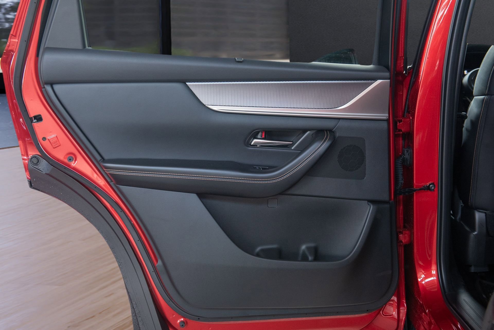 New 2025 MAZDA CX-70 Plug-In Hybrid w/ Premium Plus image 15