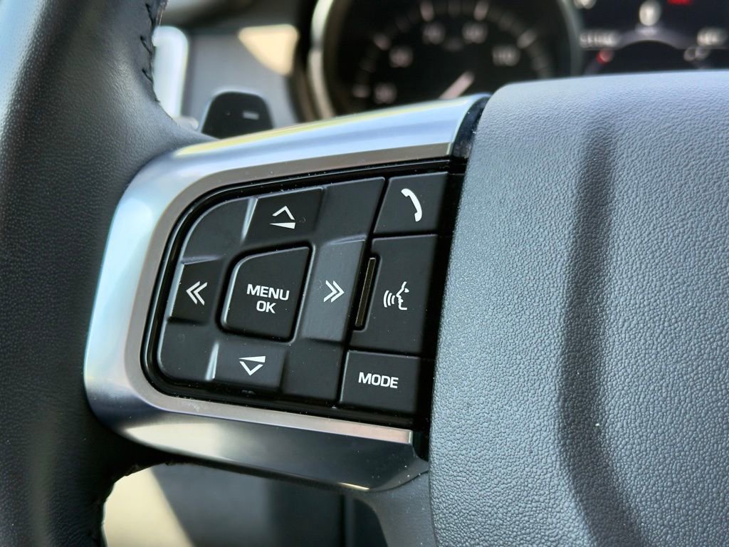 Used 2018 Land Rover Discovery Sport SE AWD/4WD image 16