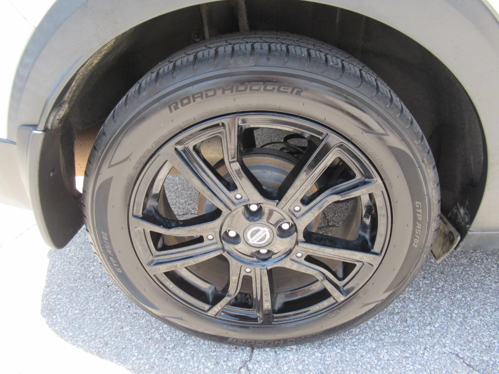 Used 2020 Nissan Kicks SR w/ SR Premium Package FWD image 9