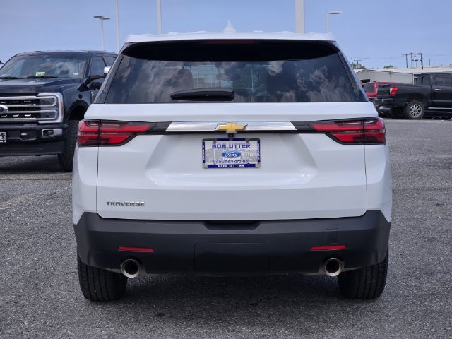 Used 2023 Chevrolet Traverse LS w/ Safety Package FWD image 6