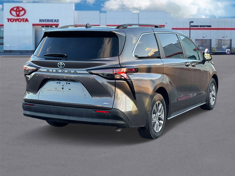 Certified 2023 Toyota Sienna LE image 6