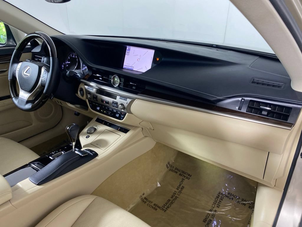 Used 2014 Lexus ES 350 w/ Luxury Package FWD image 33