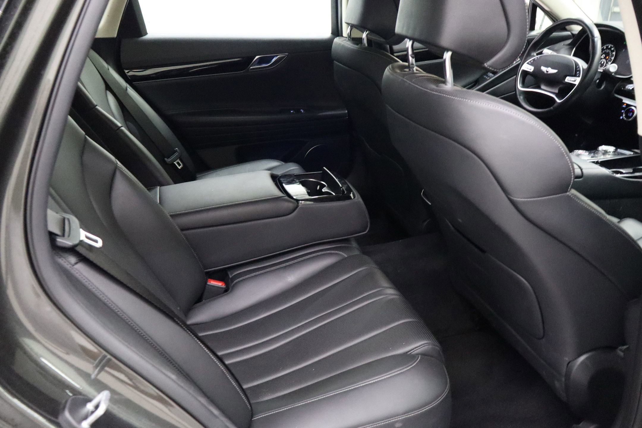 Used 2023 Genesis G80 2.5T image 27