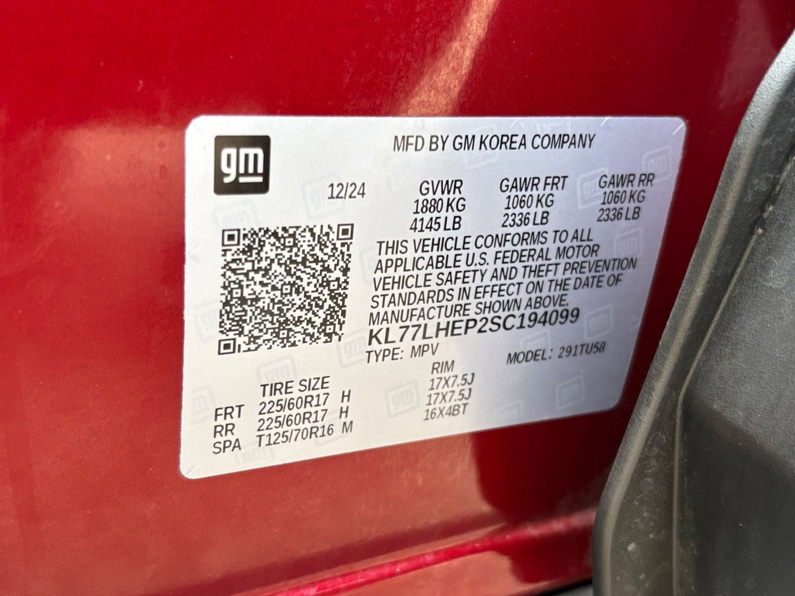 Used 2025 Chevrolet Trax LT image 32