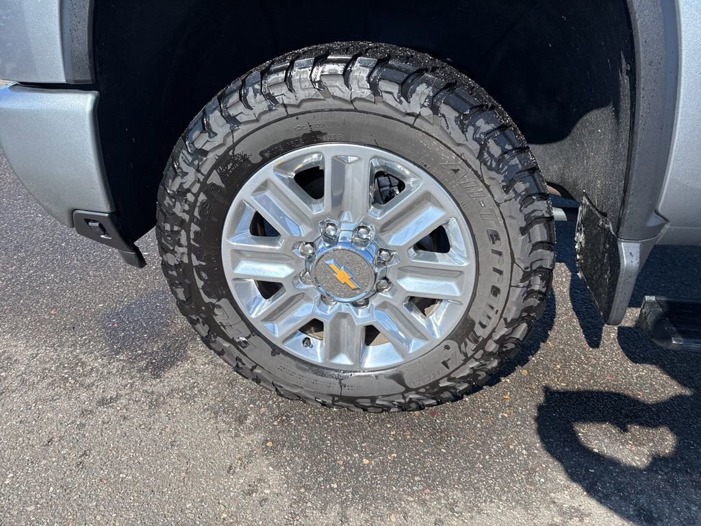 Used 2024 Chevrolet Silverado 3500 High Country w/ High Country Premium Package image 6