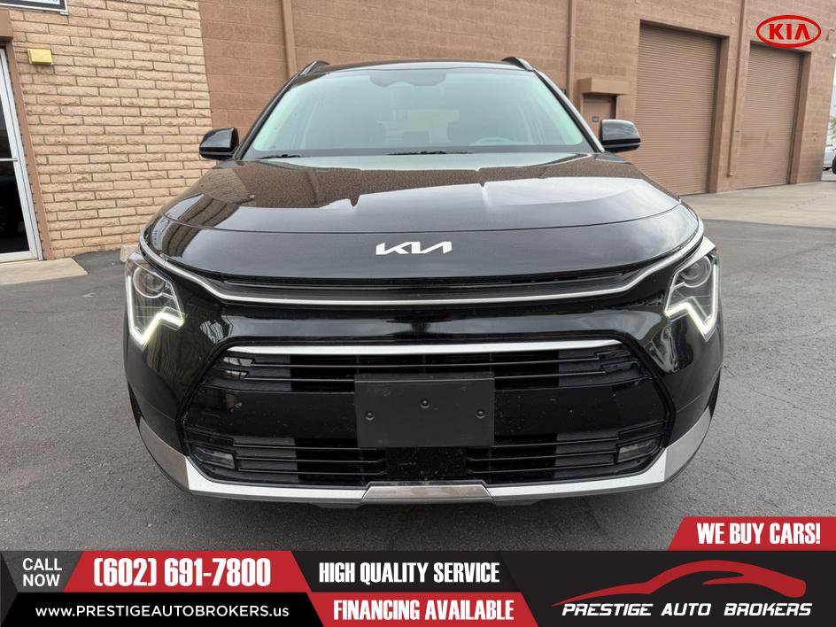 Used 2024 Kia Niro EX Touring FWD image 3