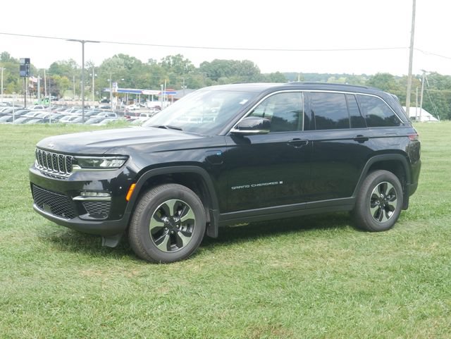 Used 2025 Jeep Grand Cherokee Limited 4xe w/ Luxury Tech Group II AWD/4WD image 9