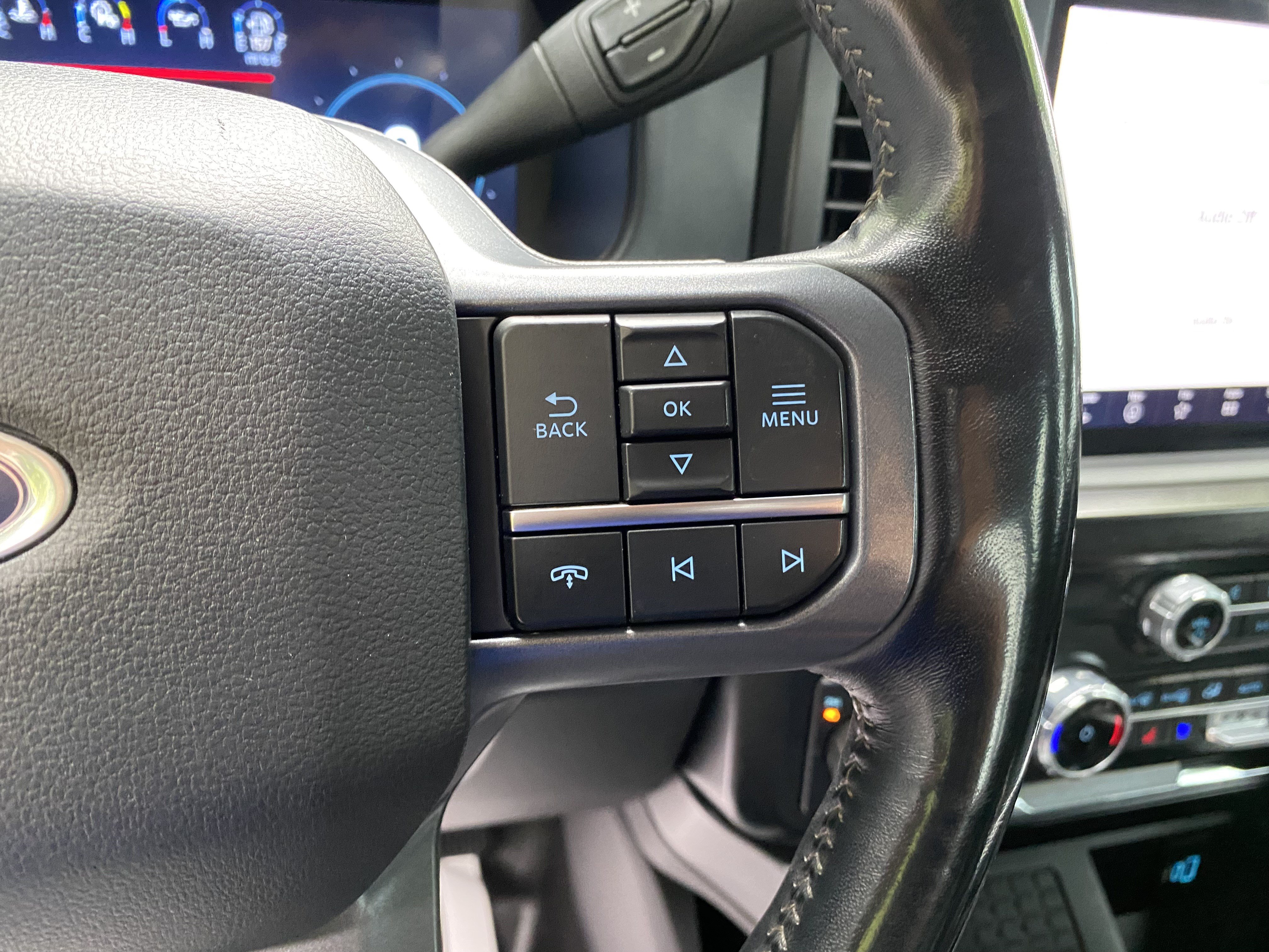 Used 2023 Ford F350 Lariat w/ Chrome Package AWD/4WD image 21