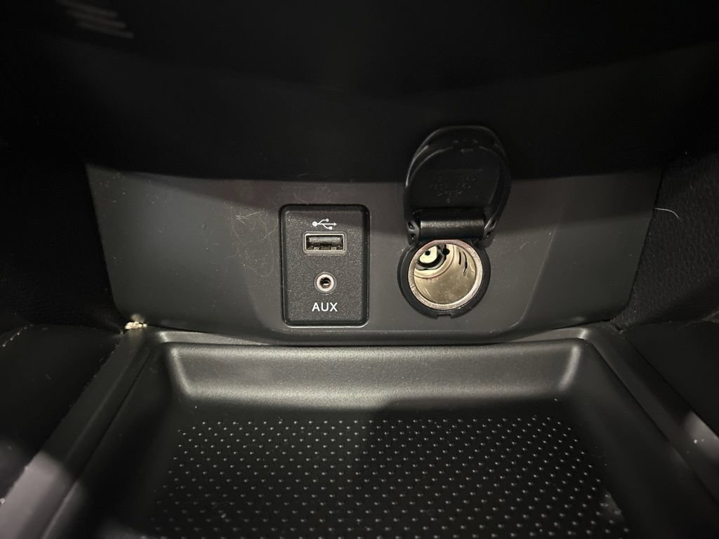 Used 2017 Nissan Rogue SL w/ SL Premium Package FWD image 39
