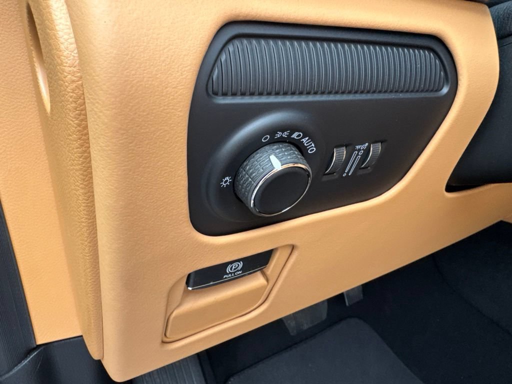 New 2026 Jeep Grand Wagoneer Summit AWD/4WD image 11
