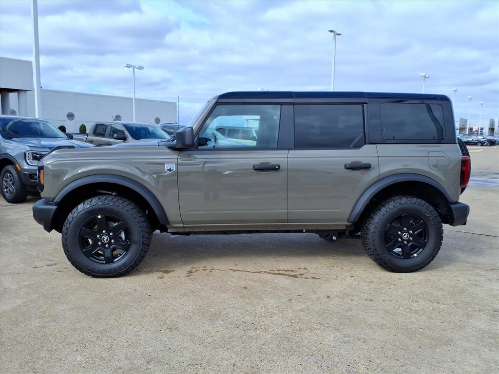 New 2025 Ford Bronco Big Bend image 2