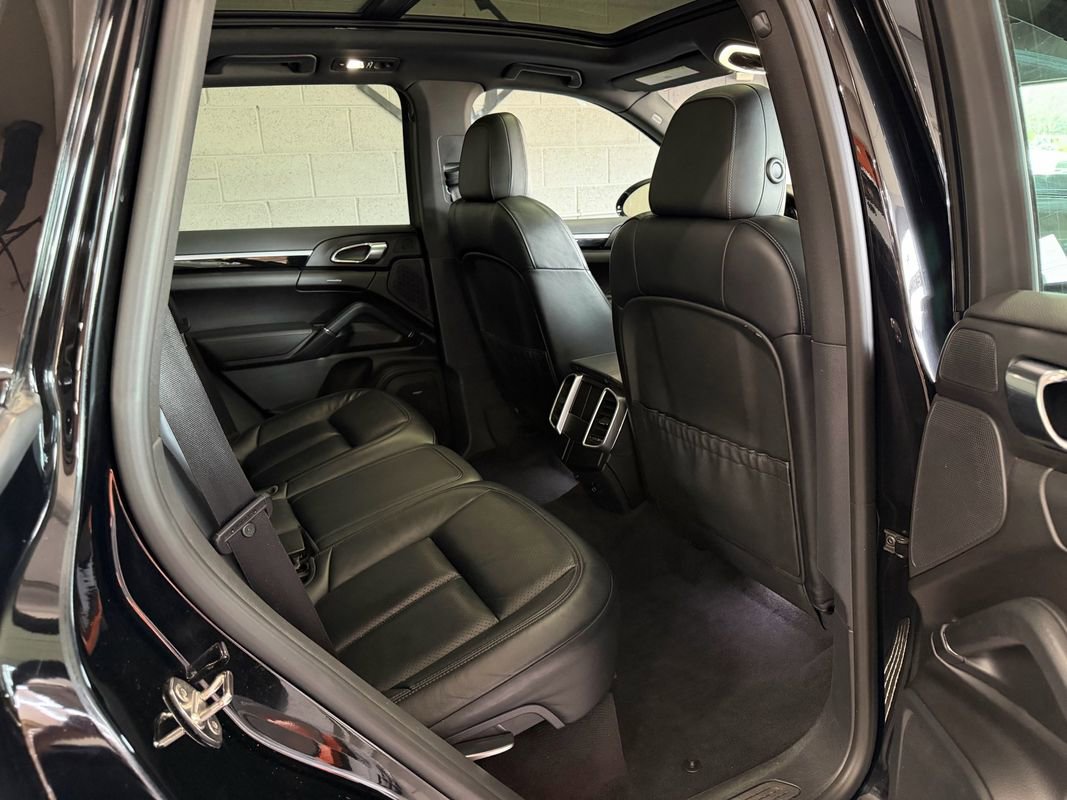 Used 2015 Porsche Cayenne Diesel image 26