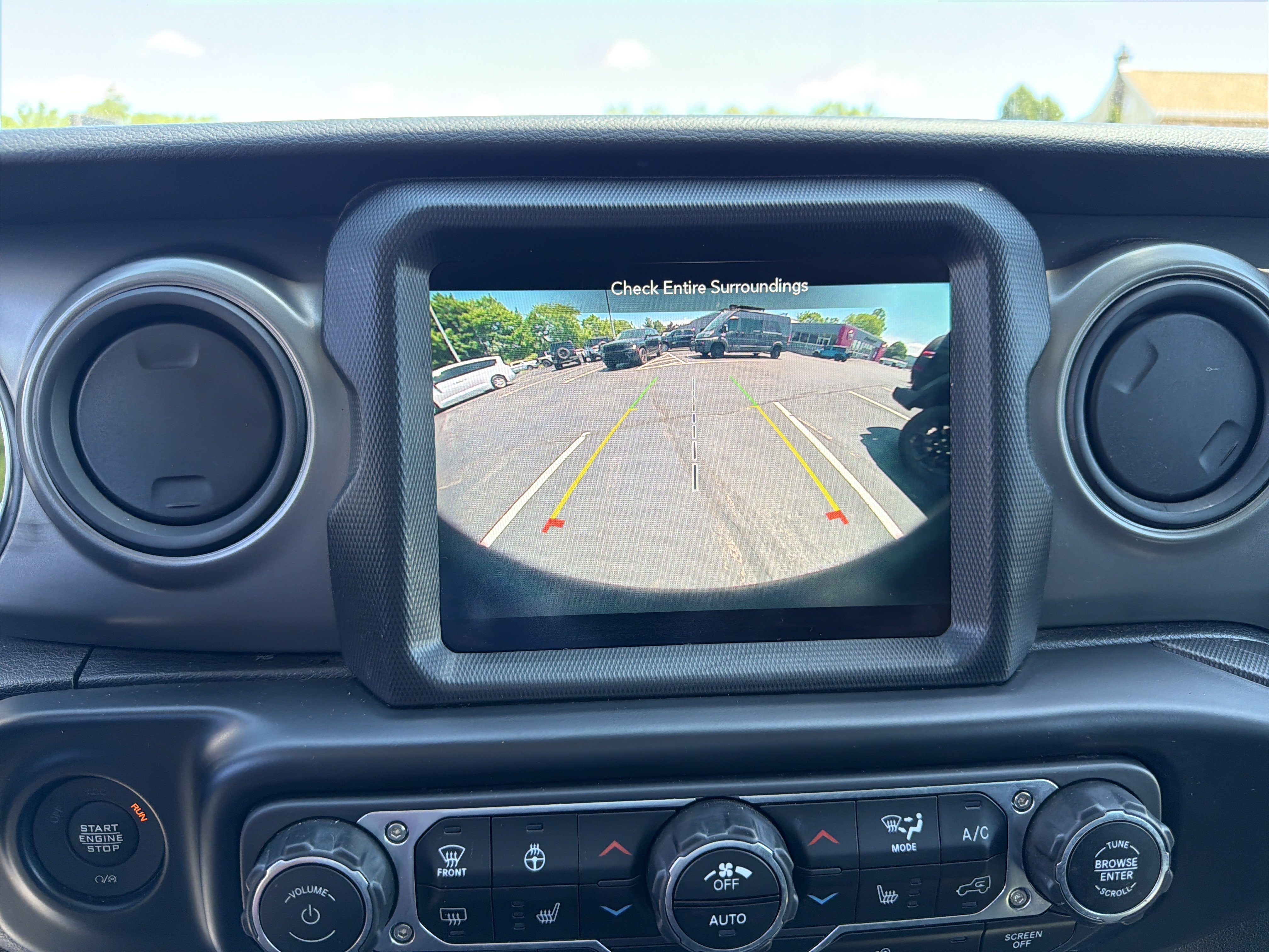 Used 2022 Jeep Wrangler Sport AWD/4WD image 25