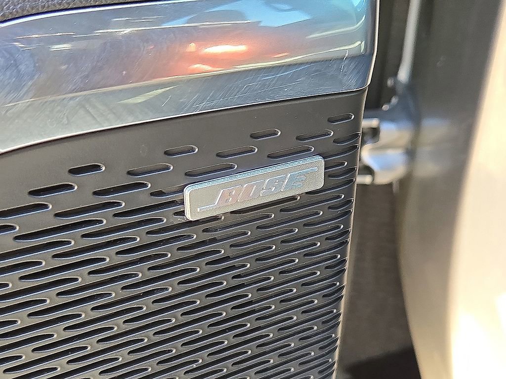 Used 2025 GMC Acadia Elevation image 23