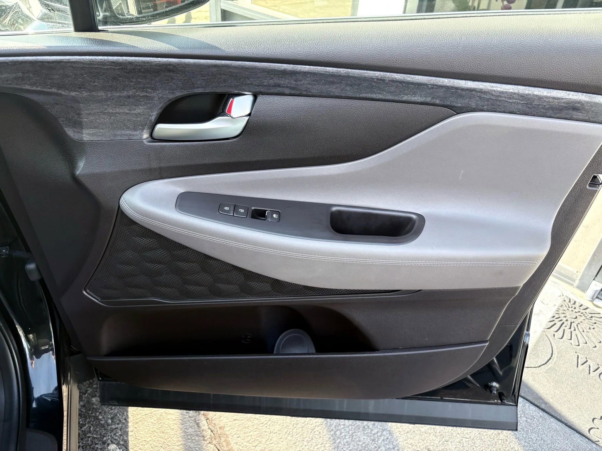 Used 2019 Hyundai Santa Fe SEL image 21