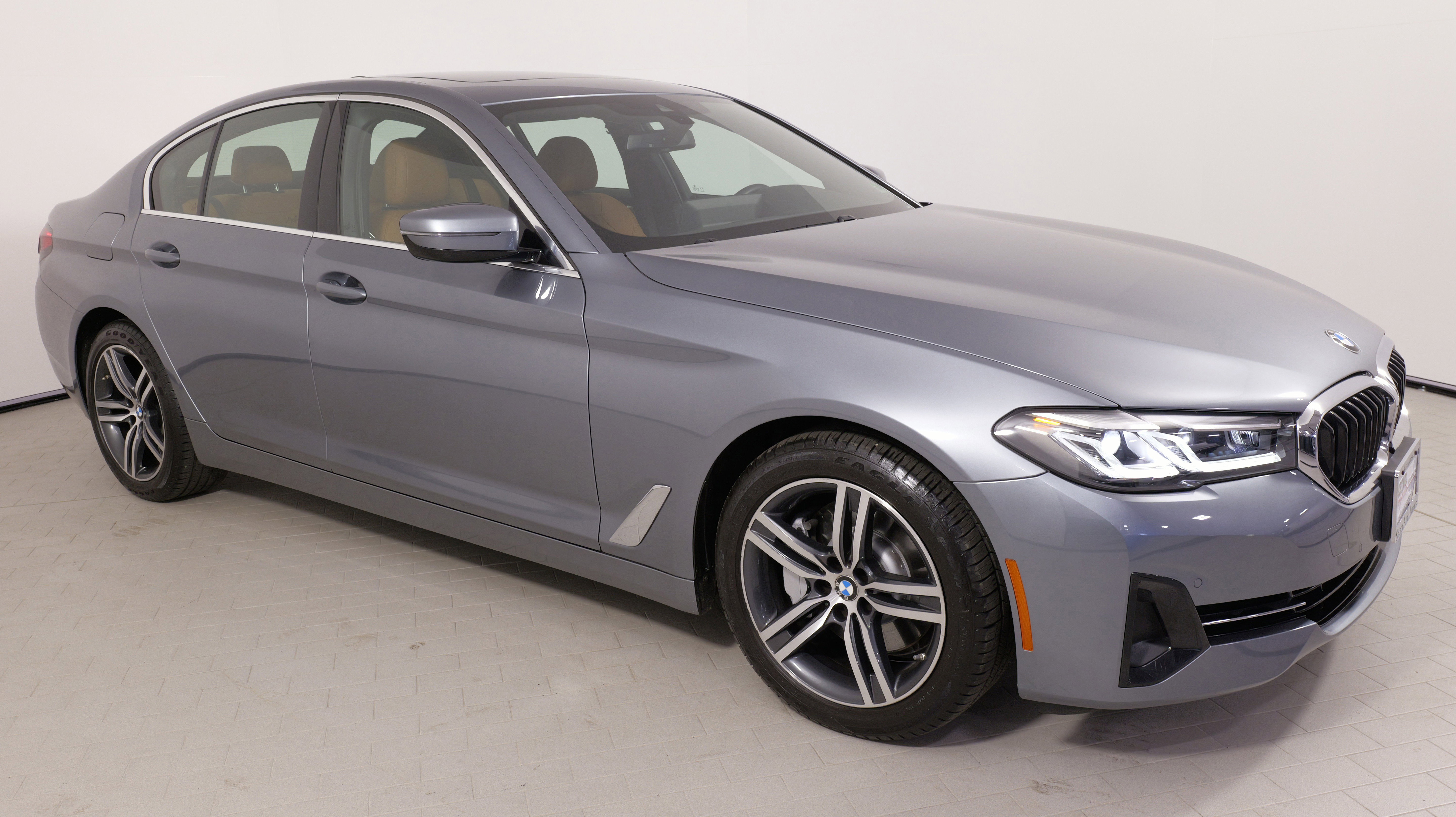 Used 2022 BMW 530i xDrive w/ Convenience Package image 8