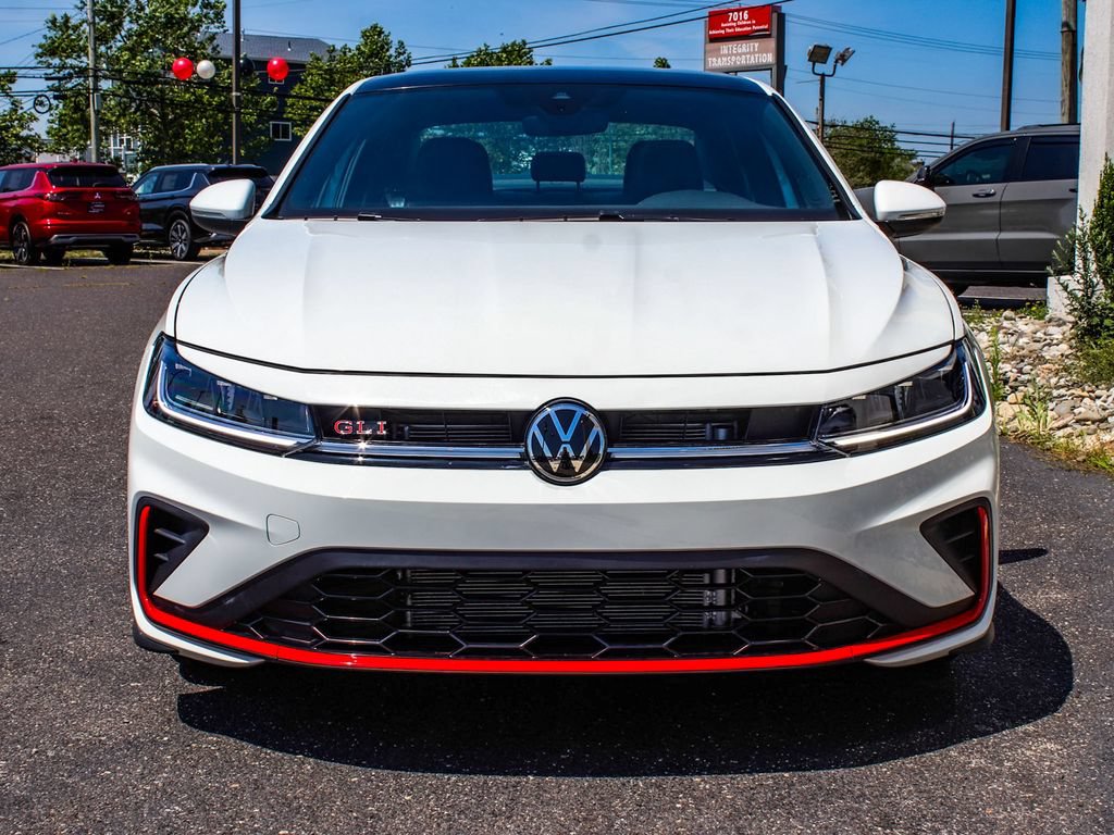 Used 2025 Volkswagen Jetta GLI Autobahn FWD image 2