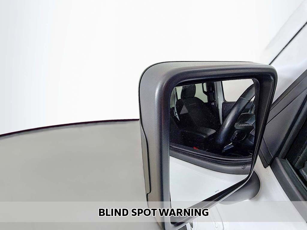 Used 2021 Jeep Wrangler Unlimited Sahara w/ Uconnect 4C Nav & Sound Group image 4