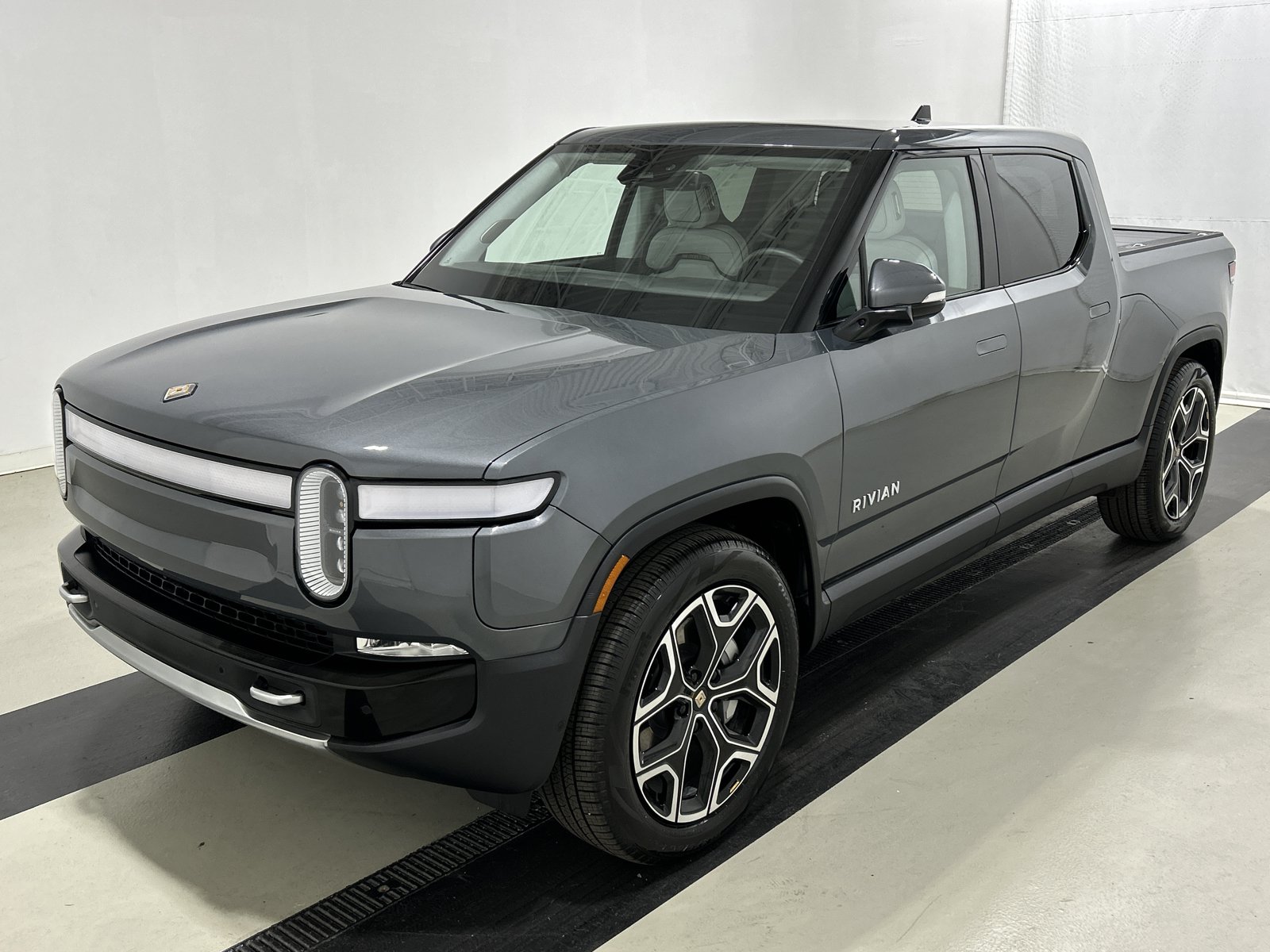 Used 2023 Rivian R1T Adventure