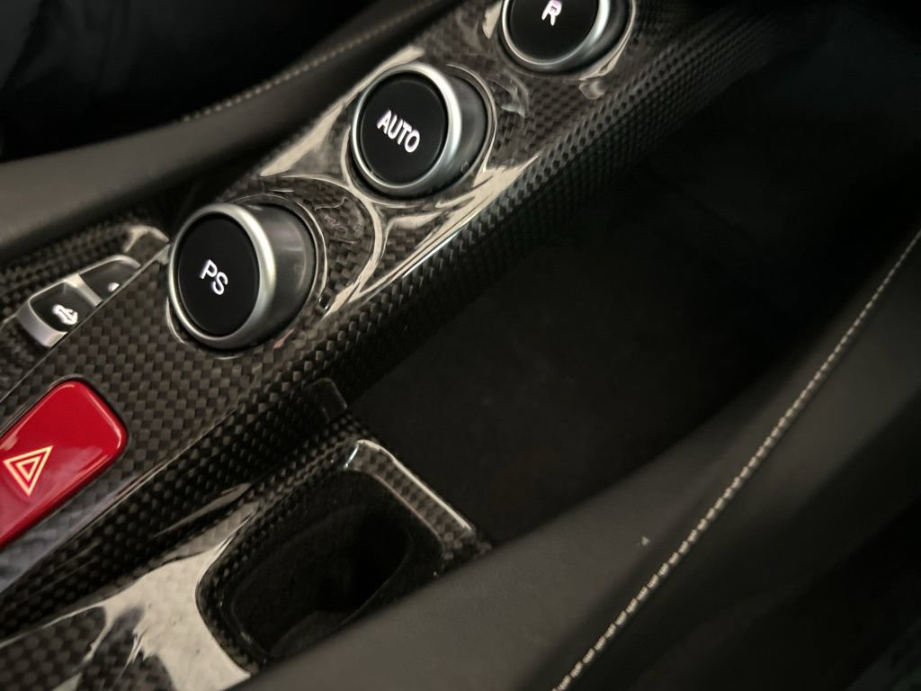 Used 2019 Ferrari Portofino RWD image 59