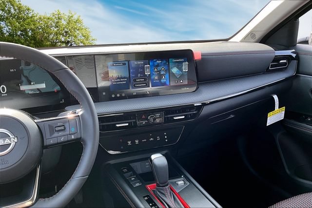 New 2026 Nissan Kicks SR FWD image 6