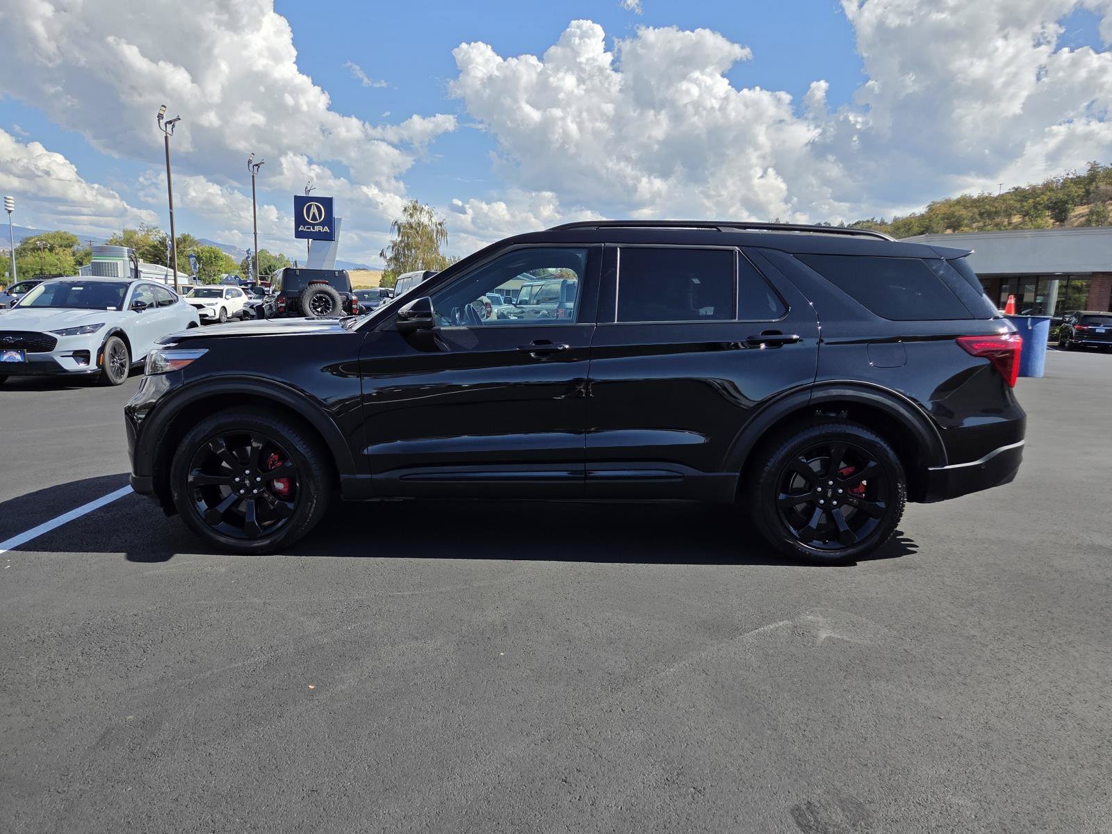 Used 2022 Ford Explorer ST w/ Equipment Group 401A AWD/4WD image 8