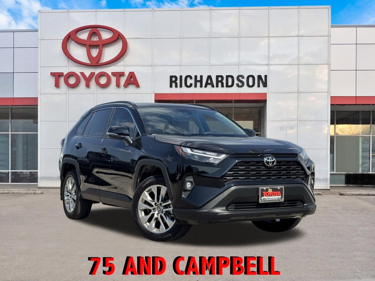 Used 2025 Toyota RAV4 XLE Premium FWD image 1