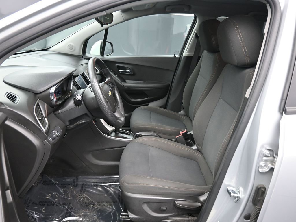 Used 2020 Chevrolet Trax LS w/ Tint and Cruise Package FWD image 18