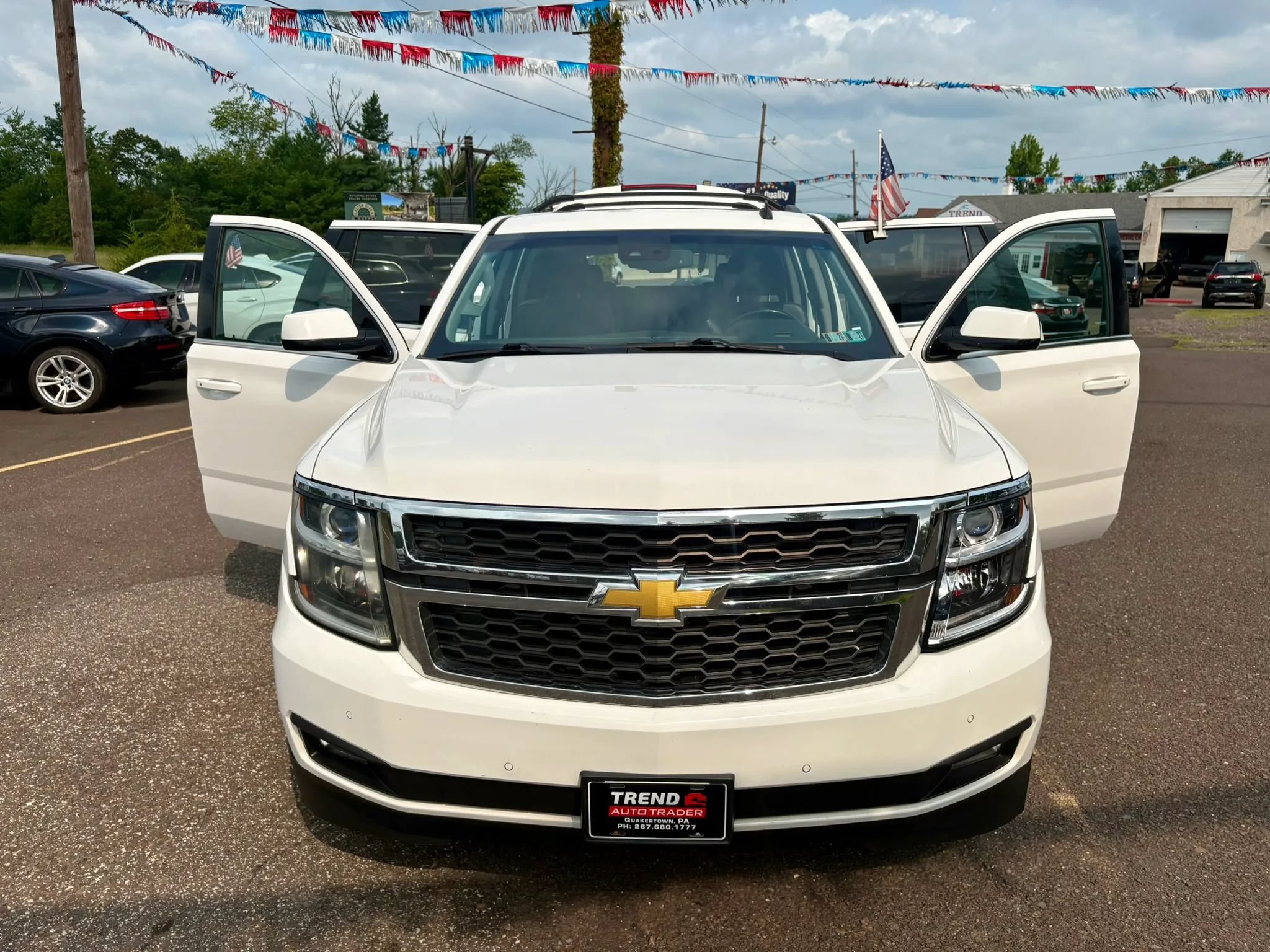 Used 2015 Chevrolet Tahoe LT w/ Luxury Package AWD/4WD image 10