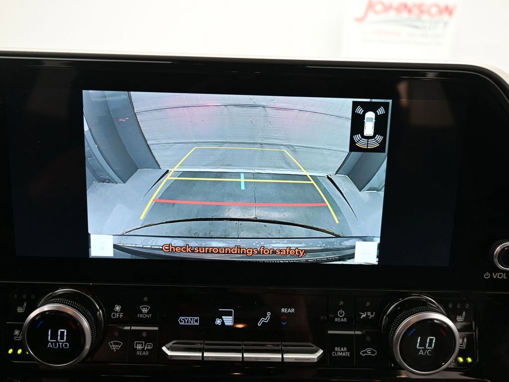Used 2024 Toyota Highlander Limited AWD/4WD image 18