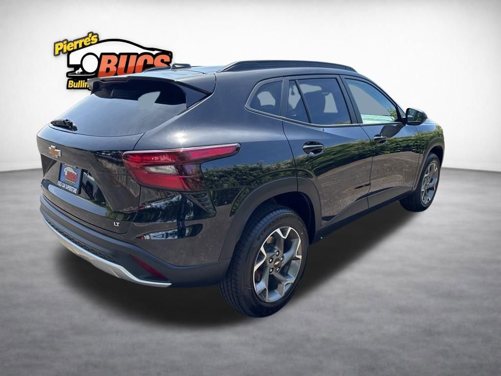 Used 2025 Chevrolet Trax LT FWD image 5