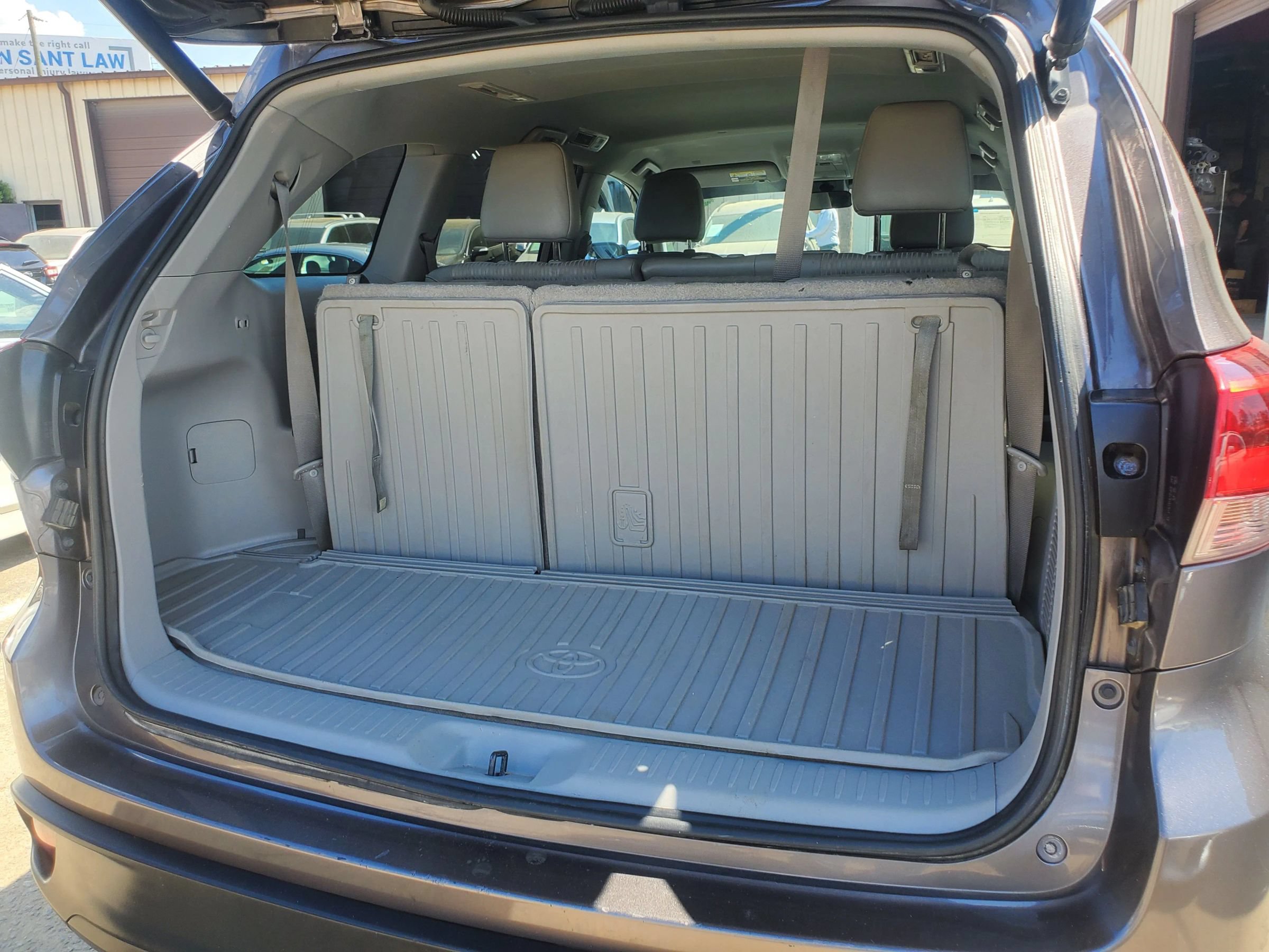 Used 2019 Toyota Highlander Plus FWD image 60