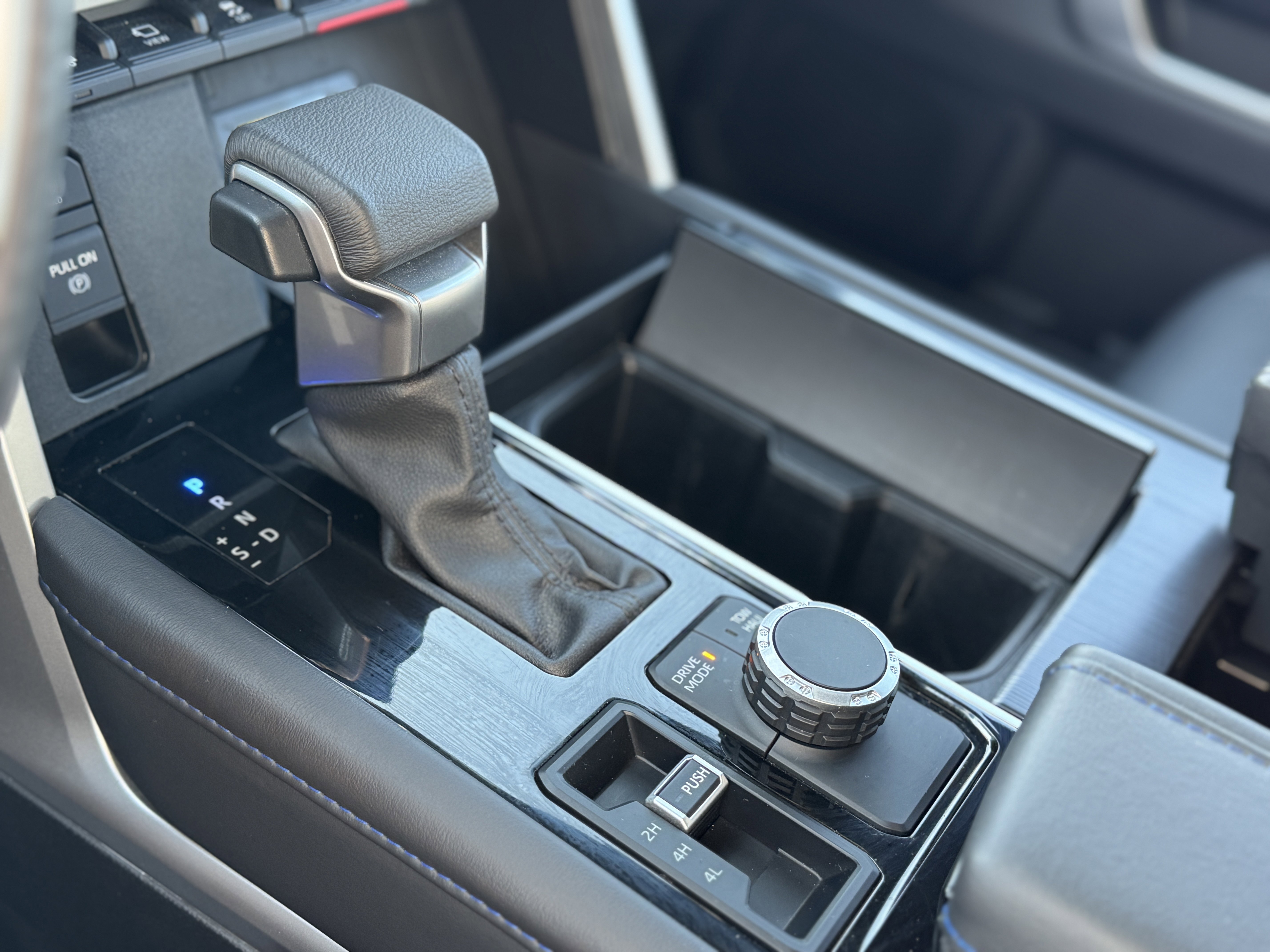 Used 2023 Toyota Tundra Platinum image 16