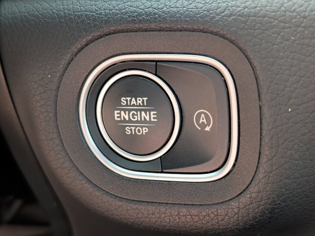 Used 2025 Mercedes-Benz GLE 450 4MATIC image 26