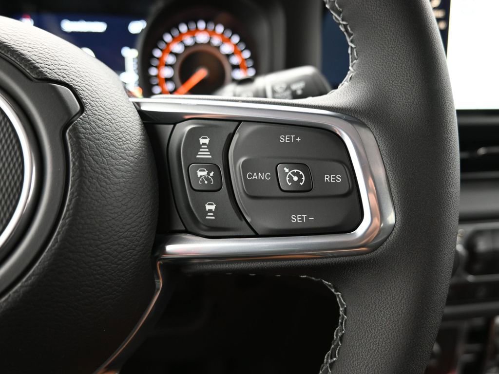 New 2025 Jeep Wrangler Unlimited Sahara AWD/4WD image 23