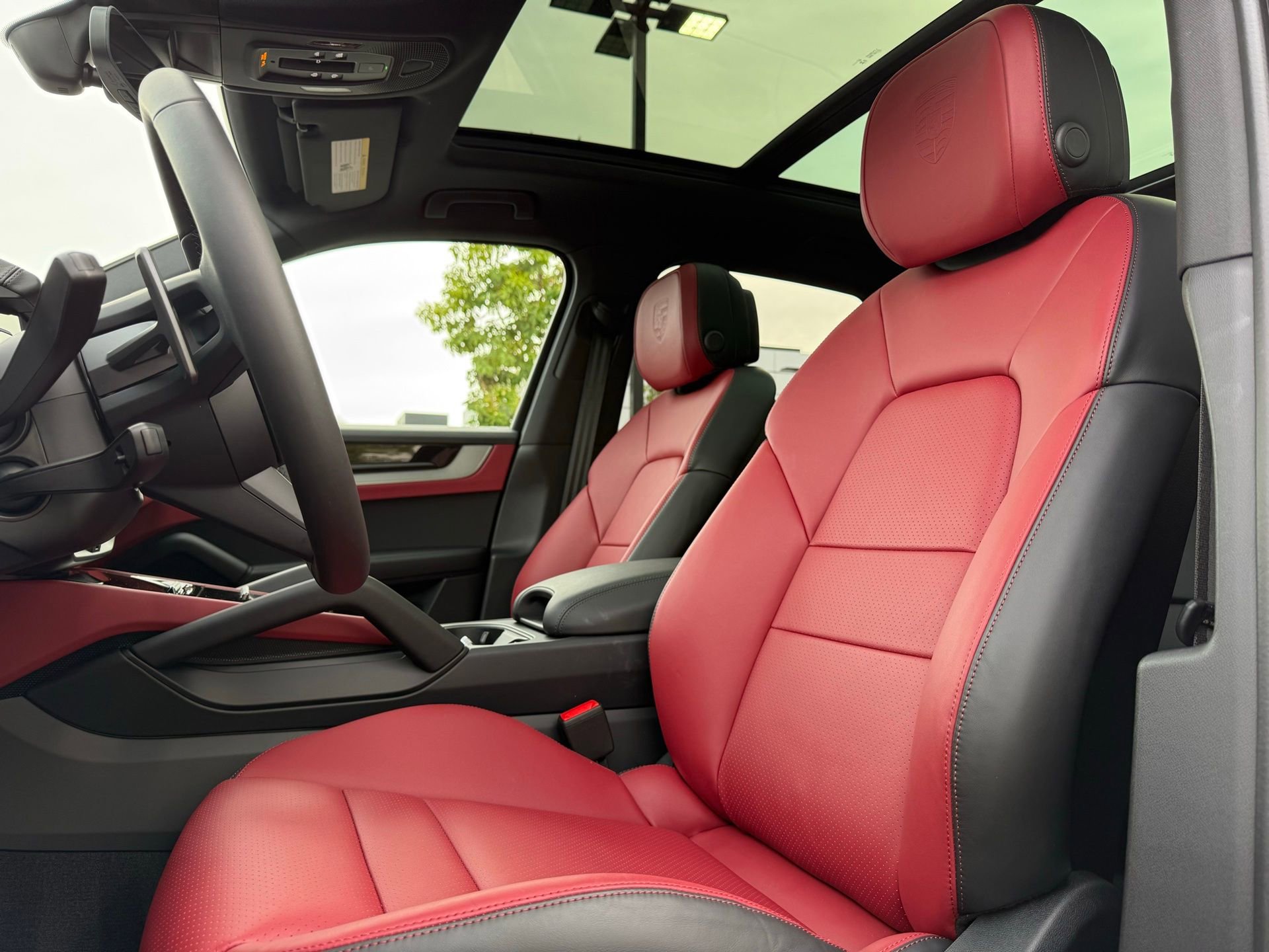 Used 2026 Porsche Cayenne image 5