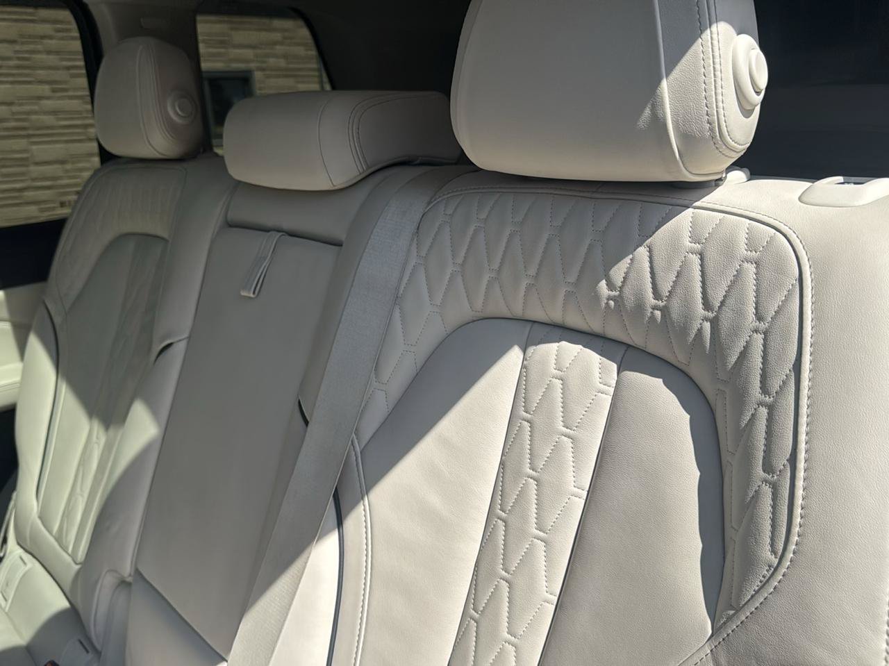 Used 2021 BMW X7 xDrive40i w/ Luxury Seating Package AWD/4WD image 36