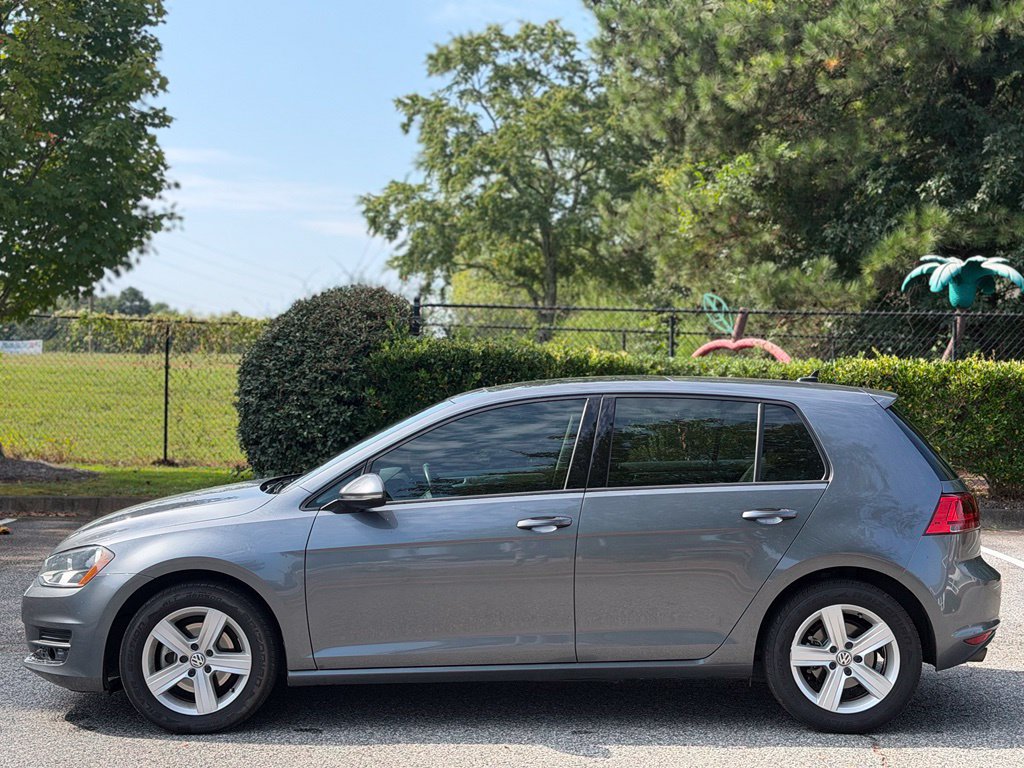 Used 2017 Volkswagen Golf S FWD image 2